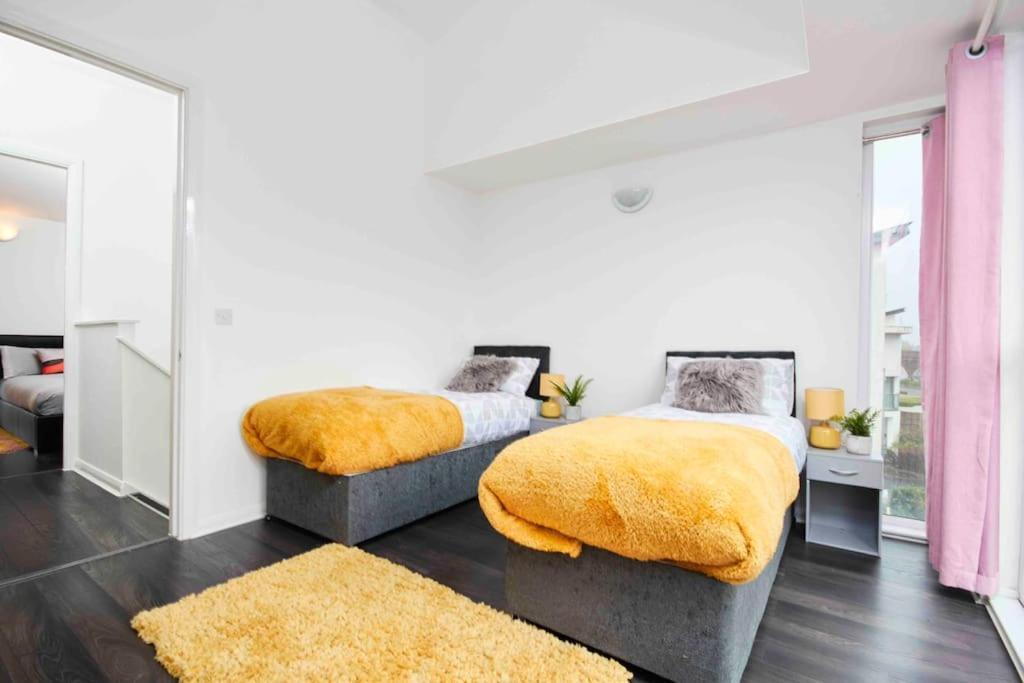 Dellehomes- Free Parking, Wfh, Family-Friendly Manchester Luaran gambar