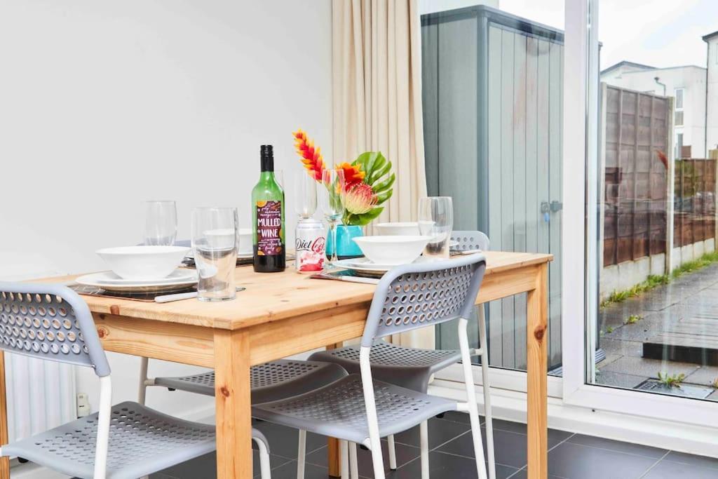 Dellehomes- Free Parking, Wfh, Family-Friendly Manchester Luaran gambar