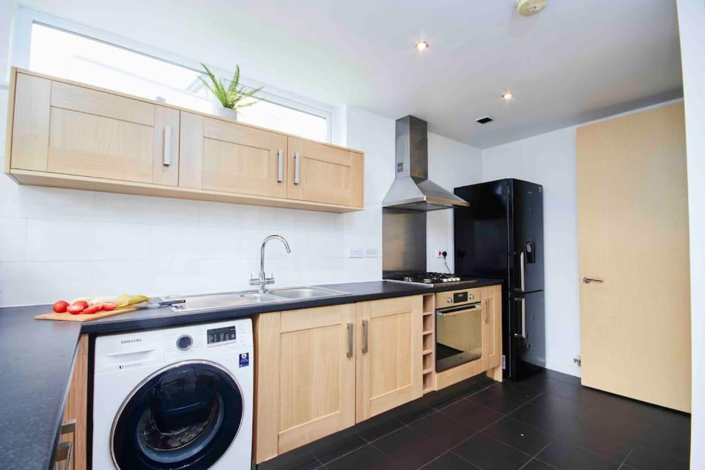 Dellehomes- Free Parking, Wfh, Family-Friendly Manchester Luaran gambar