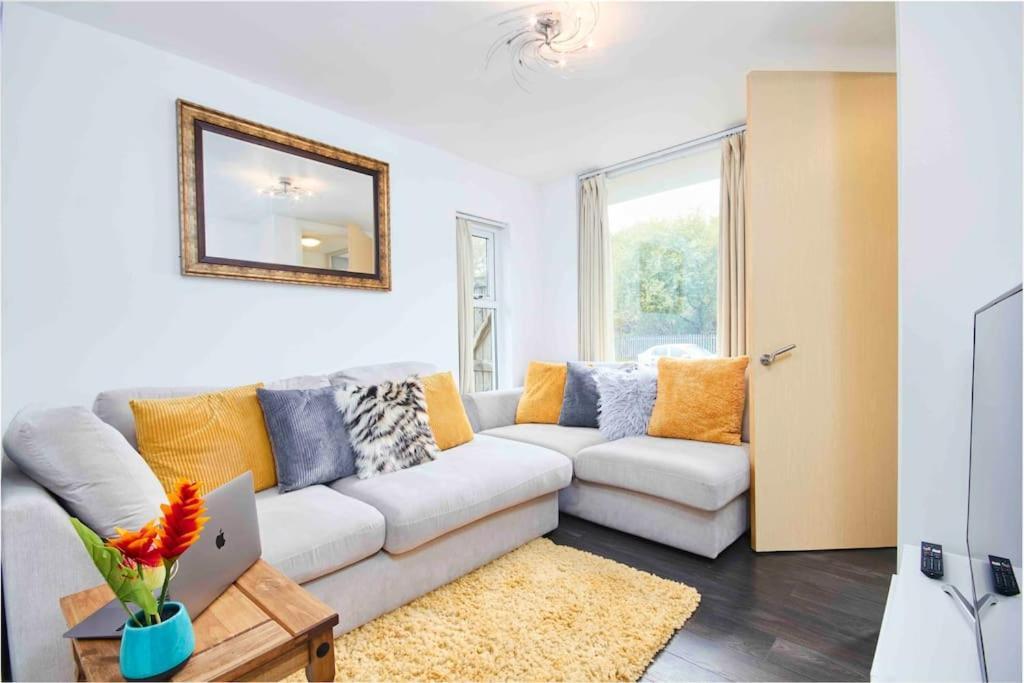 Dellehomes- Free Parking, Wfh, Family-Friendly Manchester Luaran gambar