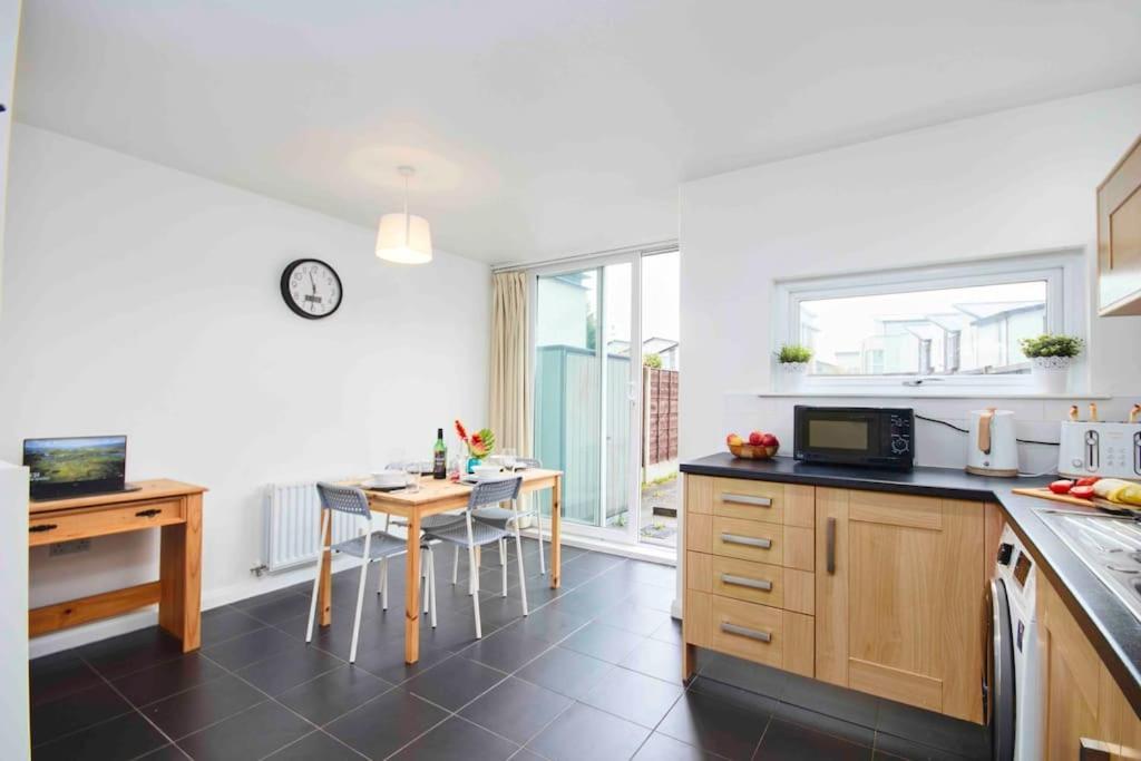 Dellehomes- Free Parking, Wfh, Family-Friendly Manchester Luaran gambar