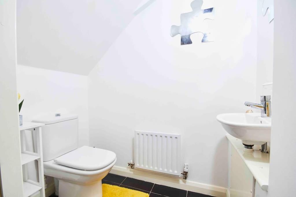 Dellehomes- Free Parking, Wfh, Family-Friendly Manchester Luaran gambar